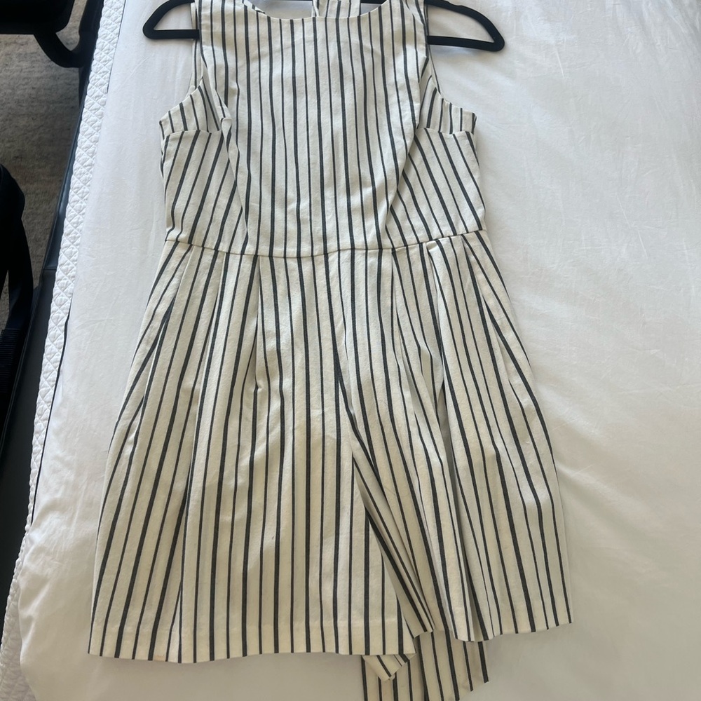 Alice + Olivia navy and White Pleated Romper